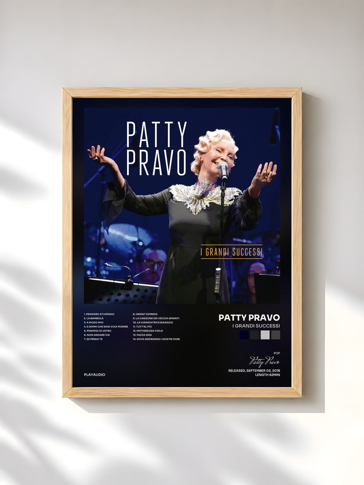 #bois Tableau de l'album I Grandi Successi de Patty Pravo, cadre en bois brut, imprimé et encadré en France