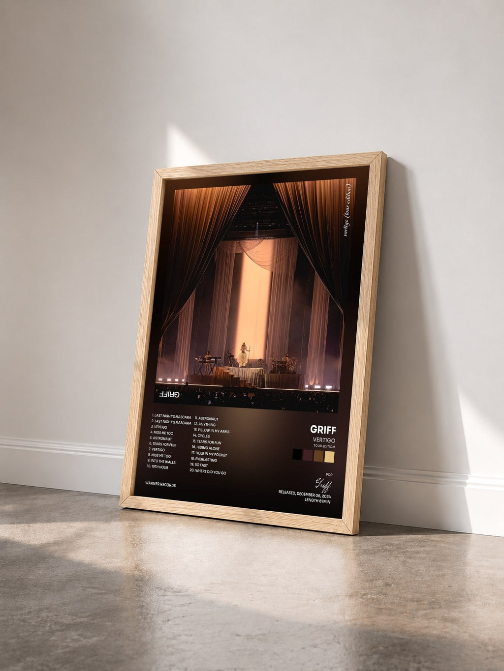 #bois Tableau de l'album Vertigo (Tour Edition) de Griff vu de trois quarts, cadre en bois brut