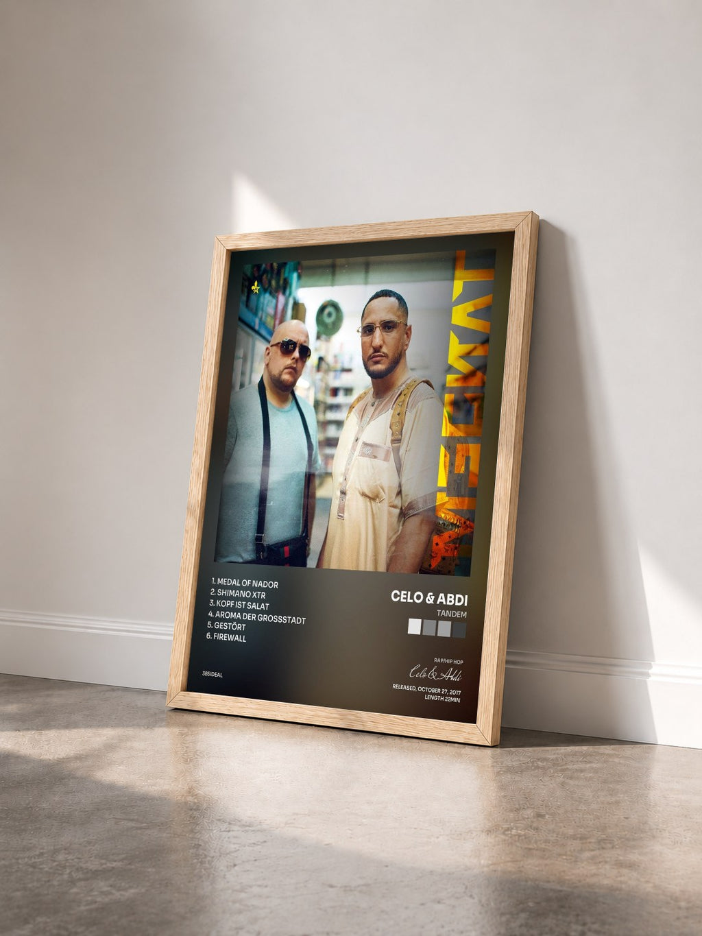 #bois Tableau de l'album Tandem de Celo & Abdi vu de trois quarts, cadre en bois brut