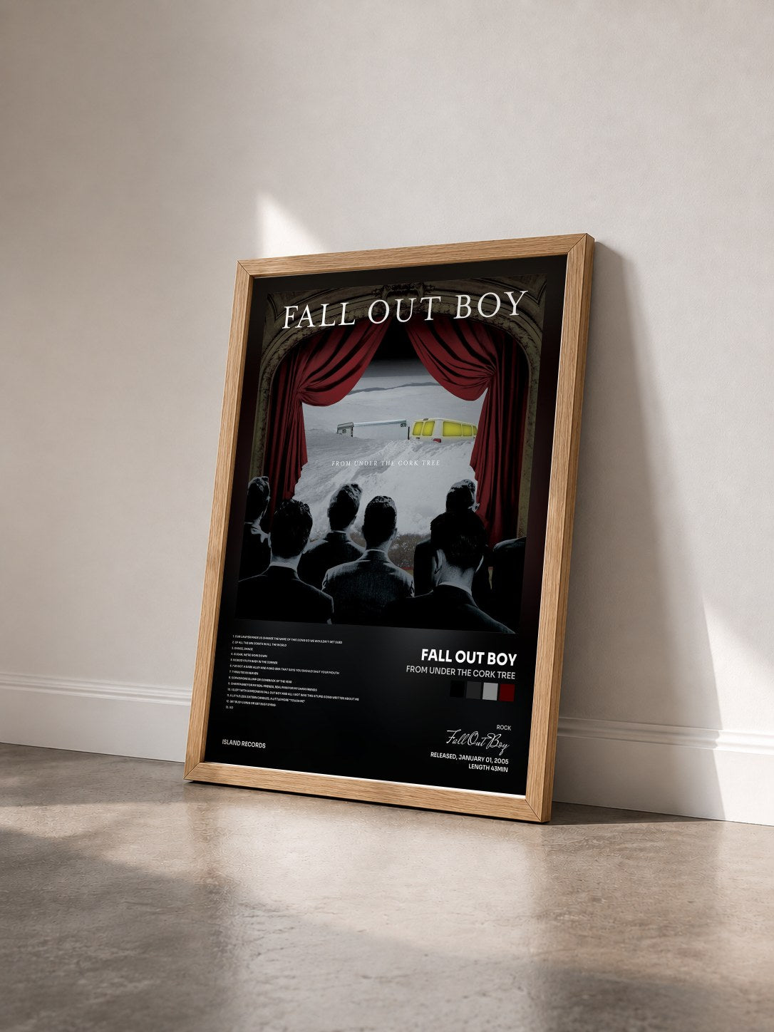 #bois Tableau de l'album From Under The Cork Tree de Fall Out Boy vu de trois quarts, cadre en bois brut