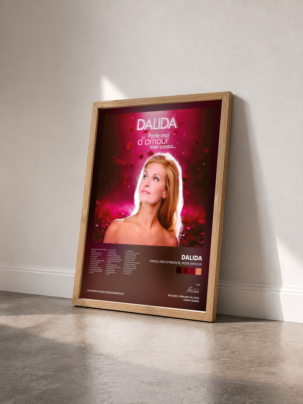 #bois Tableau de l'album Parle-moi d'amour, mon amour de Dalida vu de trois quarts, cadre en bois brut