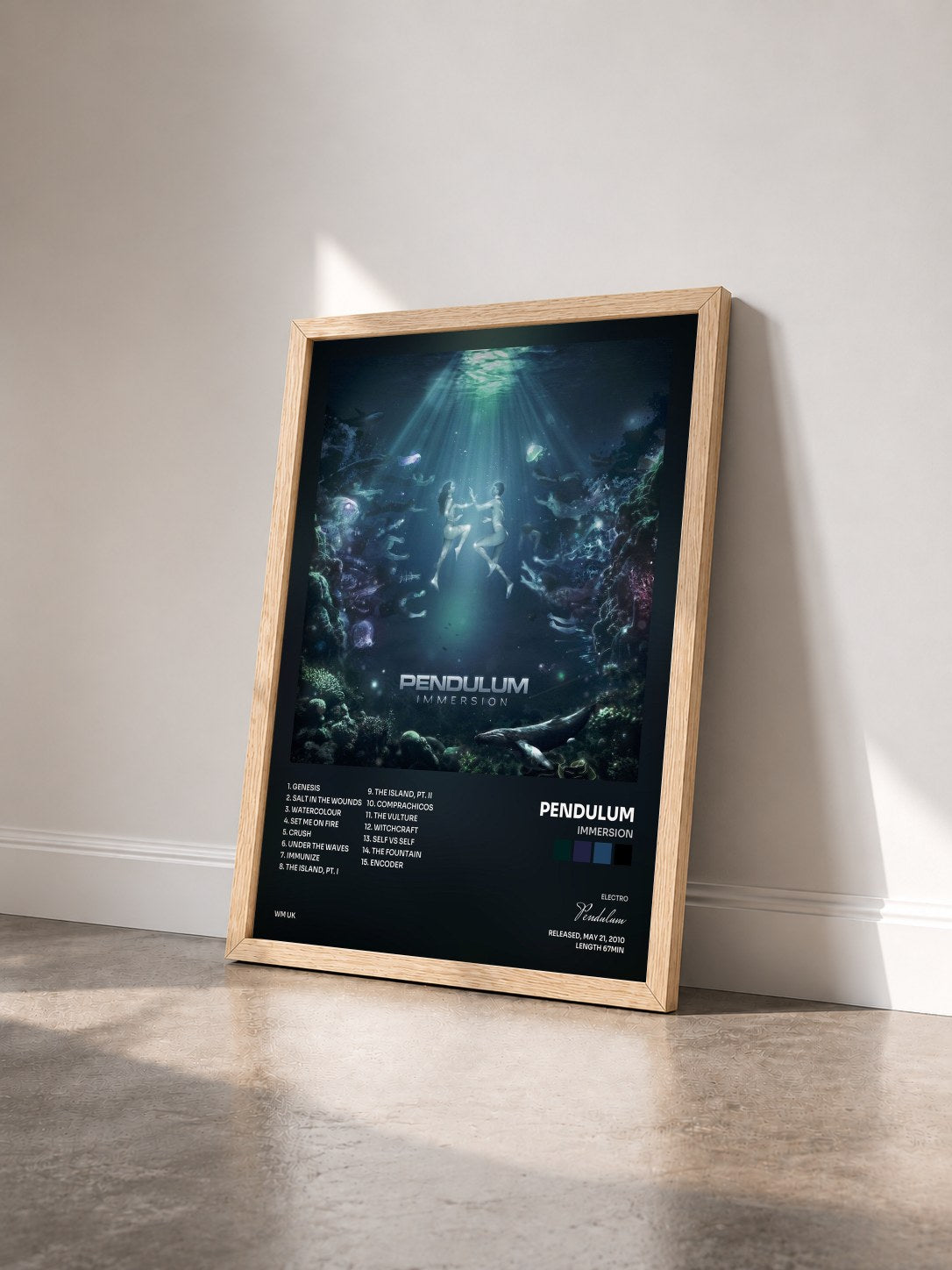 #bois Tableau de l'album Immersion de Pendulum vu de trois quarts, cadre en bois brut