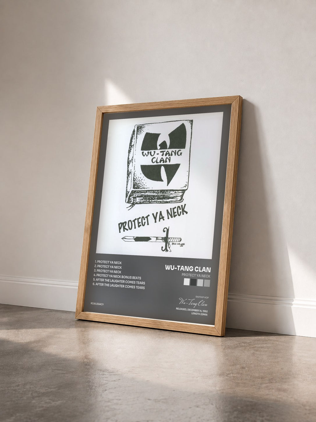 #bois Tableau de l'album Protect Ya Neck de Wu-Tang Clan vu de trois quarts, cadre en bois brut