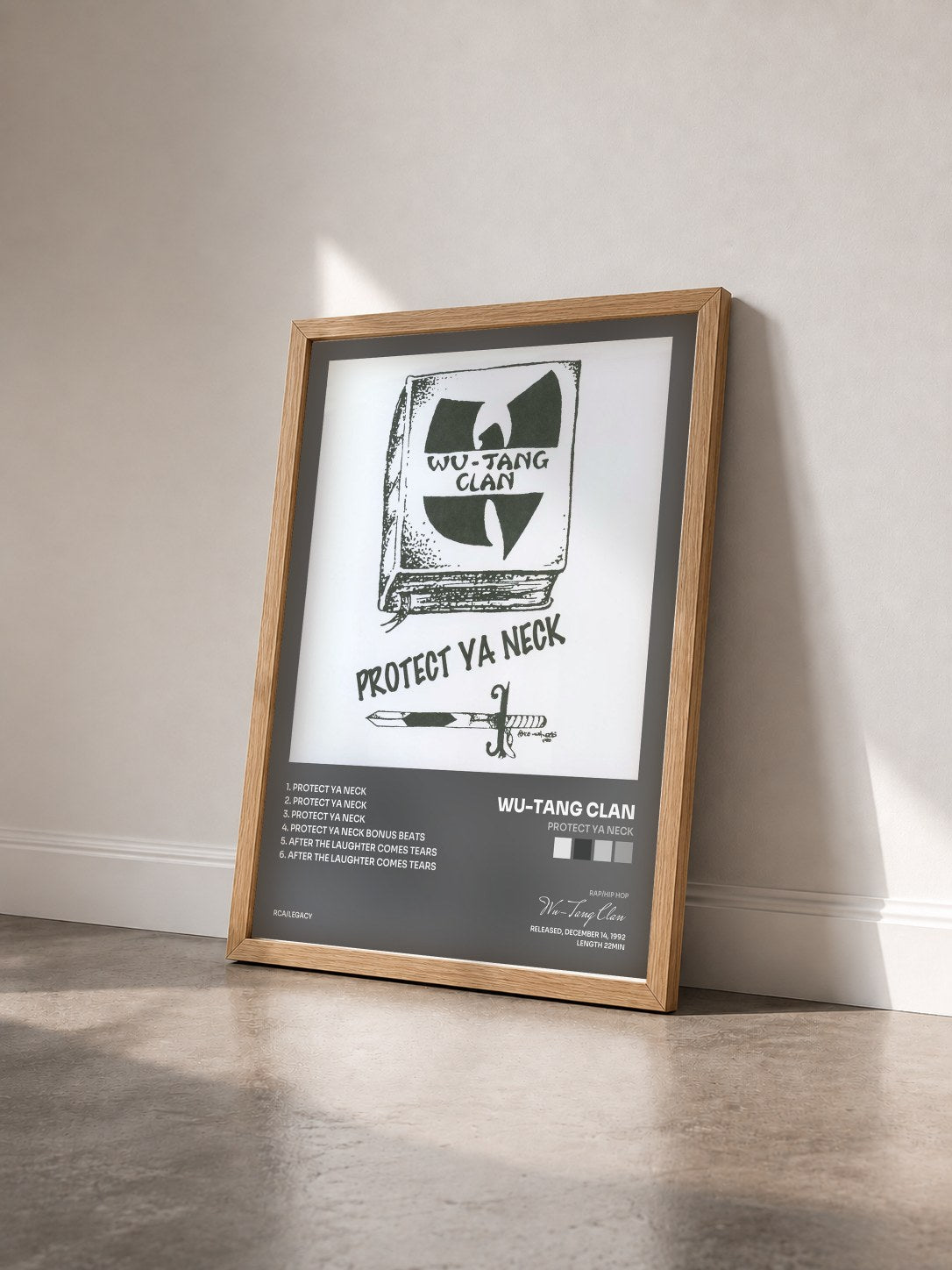 #bois Tableau de l'album Protect Ya Neck de Wu-Tang Clan vu de trois quarts, cadre en bois brut