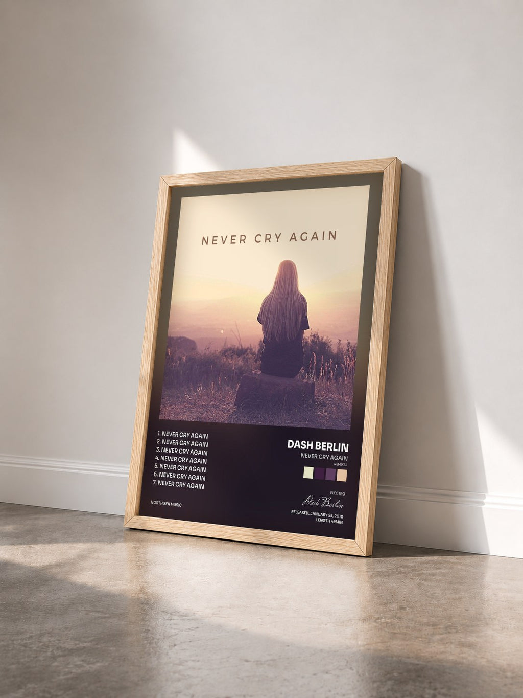 #bois Tableau de l'album Never Cry Again (Remixes) de Dash Berlin vu de trois quarts, cadre en bois brut