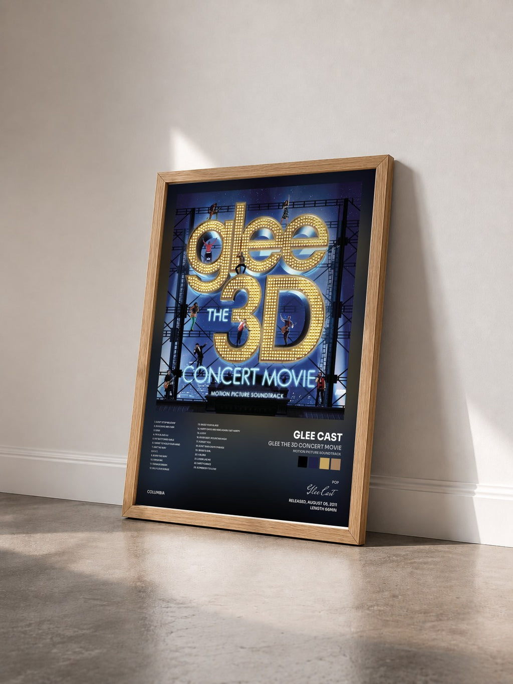 #bois Tableau de l'album Glee The 3D Concert Movie (Motion Picture Soundtrack) de Glee Cast vu de trois quarts, cadre en bois brut