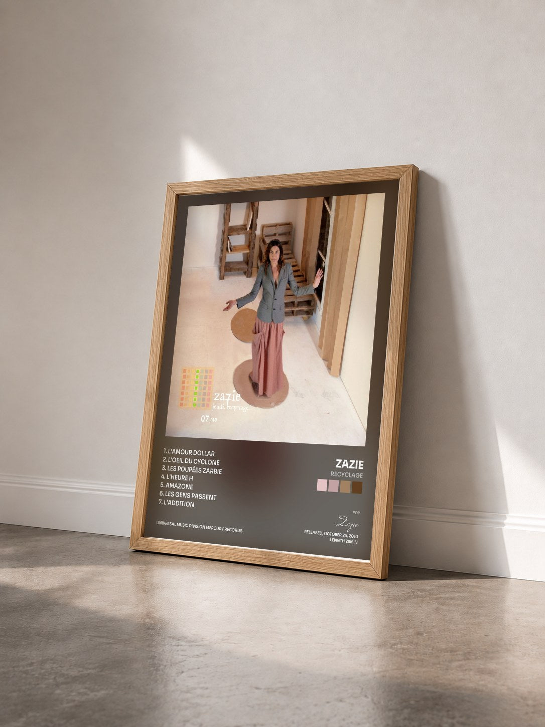 #bois Tableau de l'album Recyclage de Zazie vu de trois quarts, cadre en bois brut