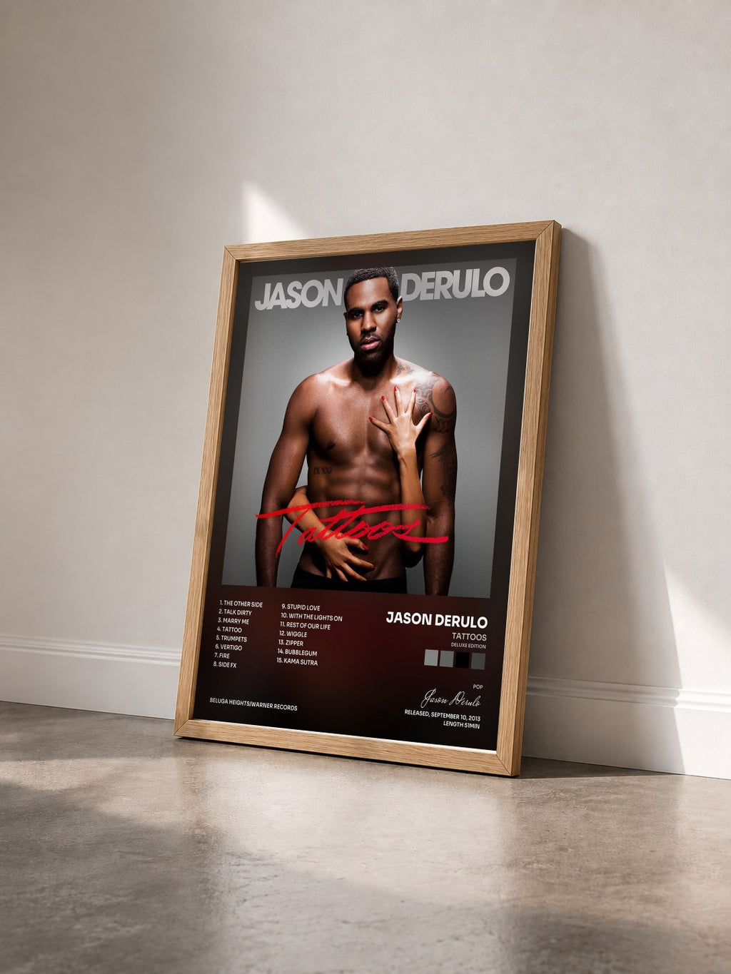 #bois Tableau de l'album Tattoos (Deluxe Edition) de Jason Derulo vu de trois quarts, cadre en bois brut