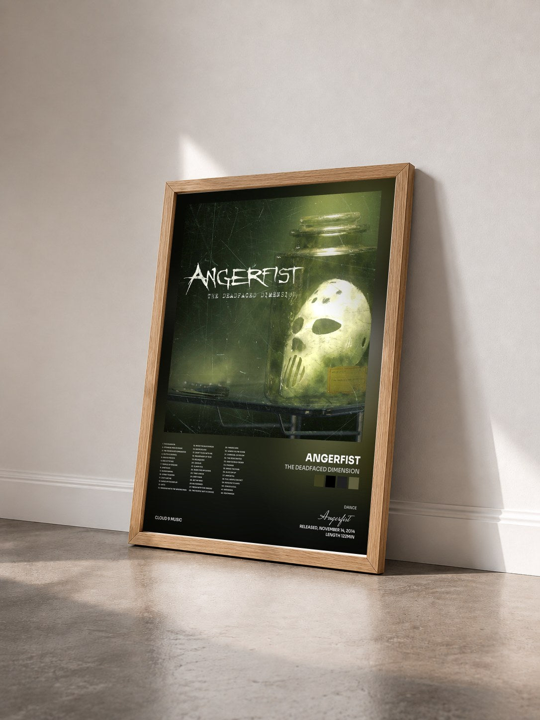 #bois Tableau de l'album The Deadfaced Dimension de Angerfist vu de trois quarts, cadre en bois brut