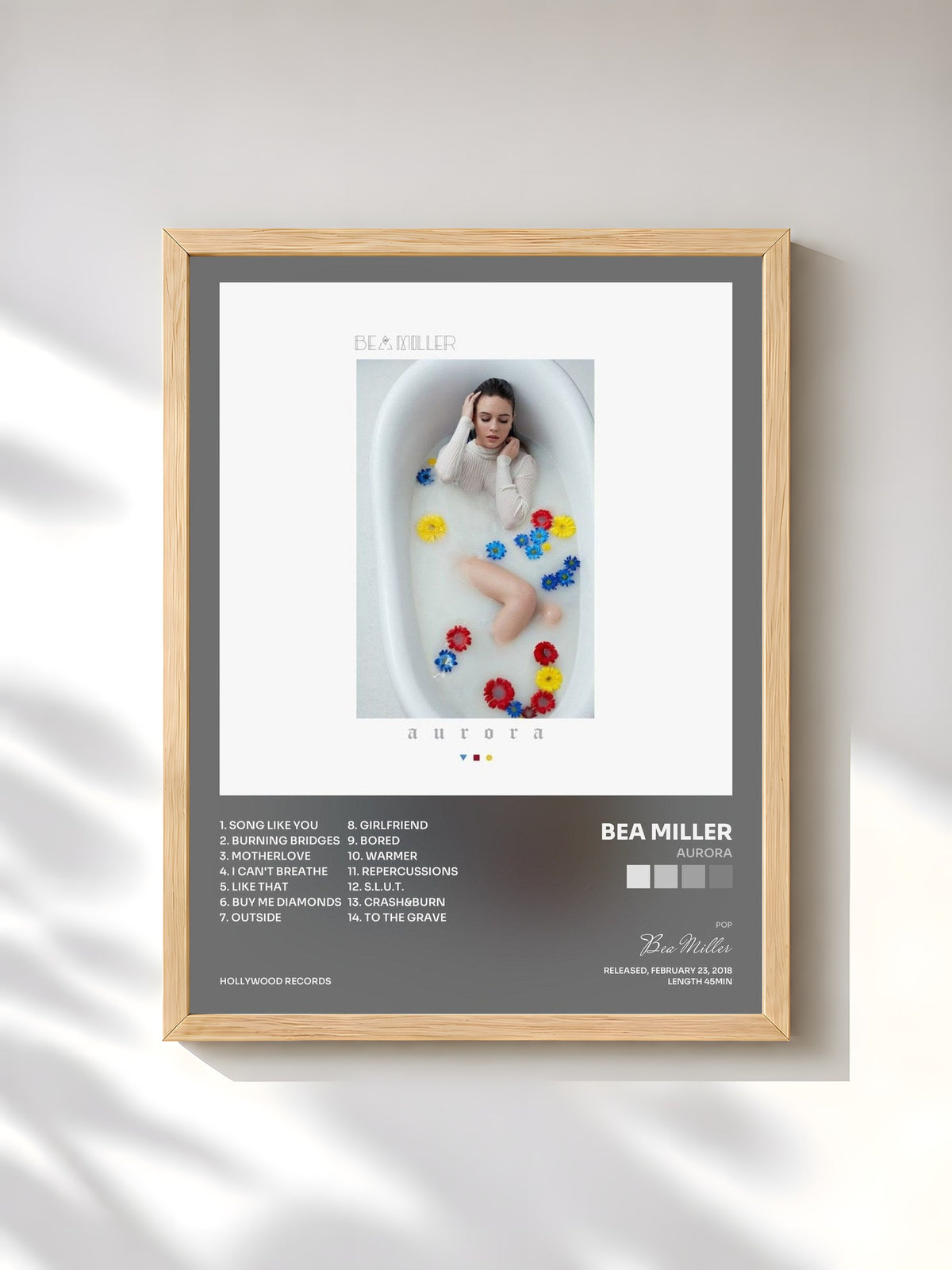 #bois Tableau de l'album aurora de Bea Miller, cadre en bois brut, imprimé et encadré en France