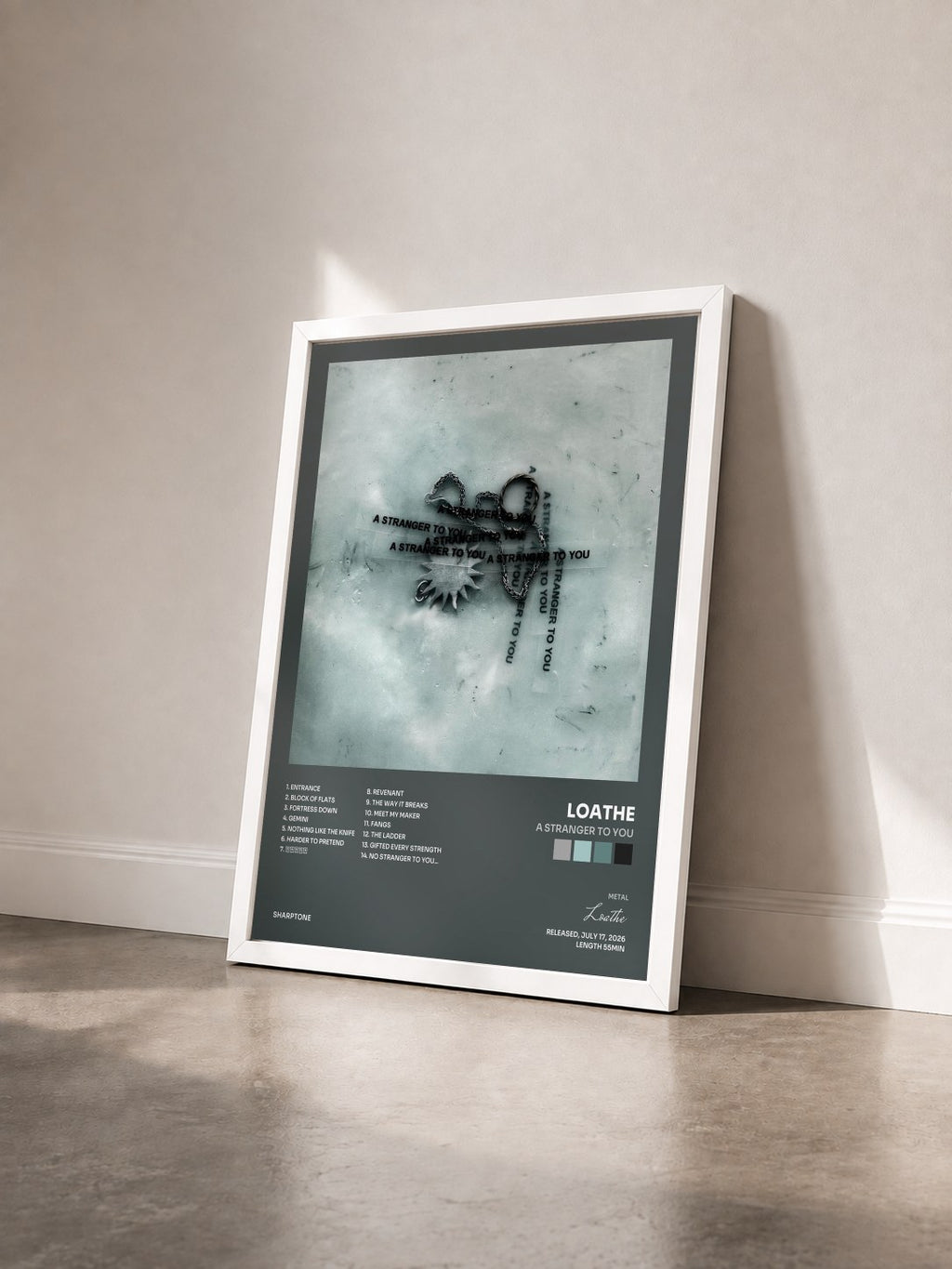 #blanc Tableau de l'album A Stranger To You de Loathe vu de trois quarts, cadre blanc