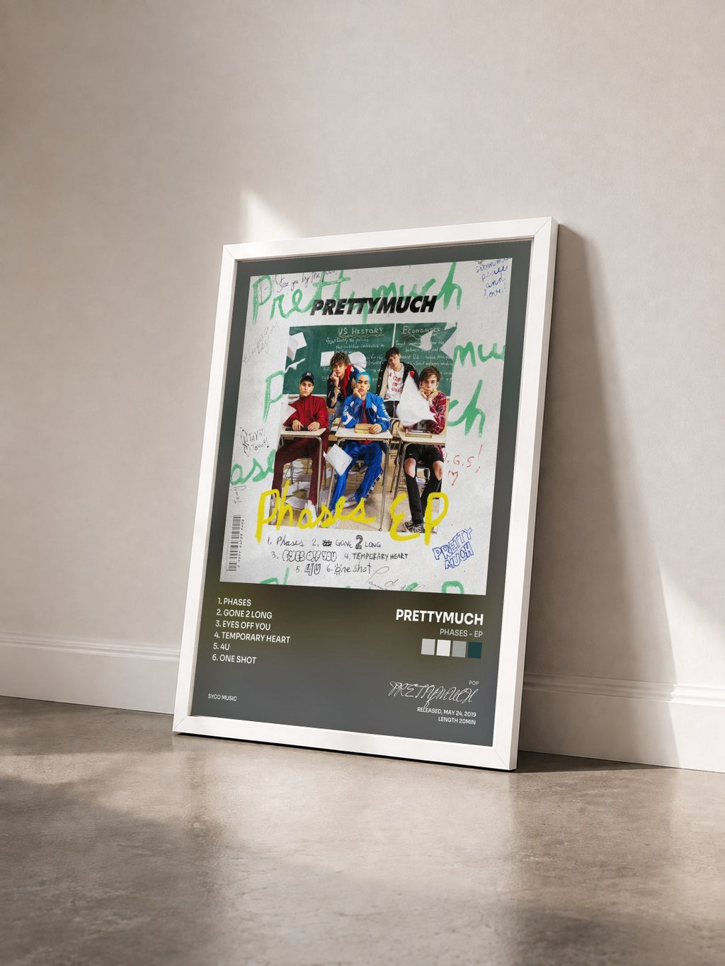 #blanc Tableau de l'album Phases - EP de PRETTYMUCH vu de trois quarts, cadre blanc