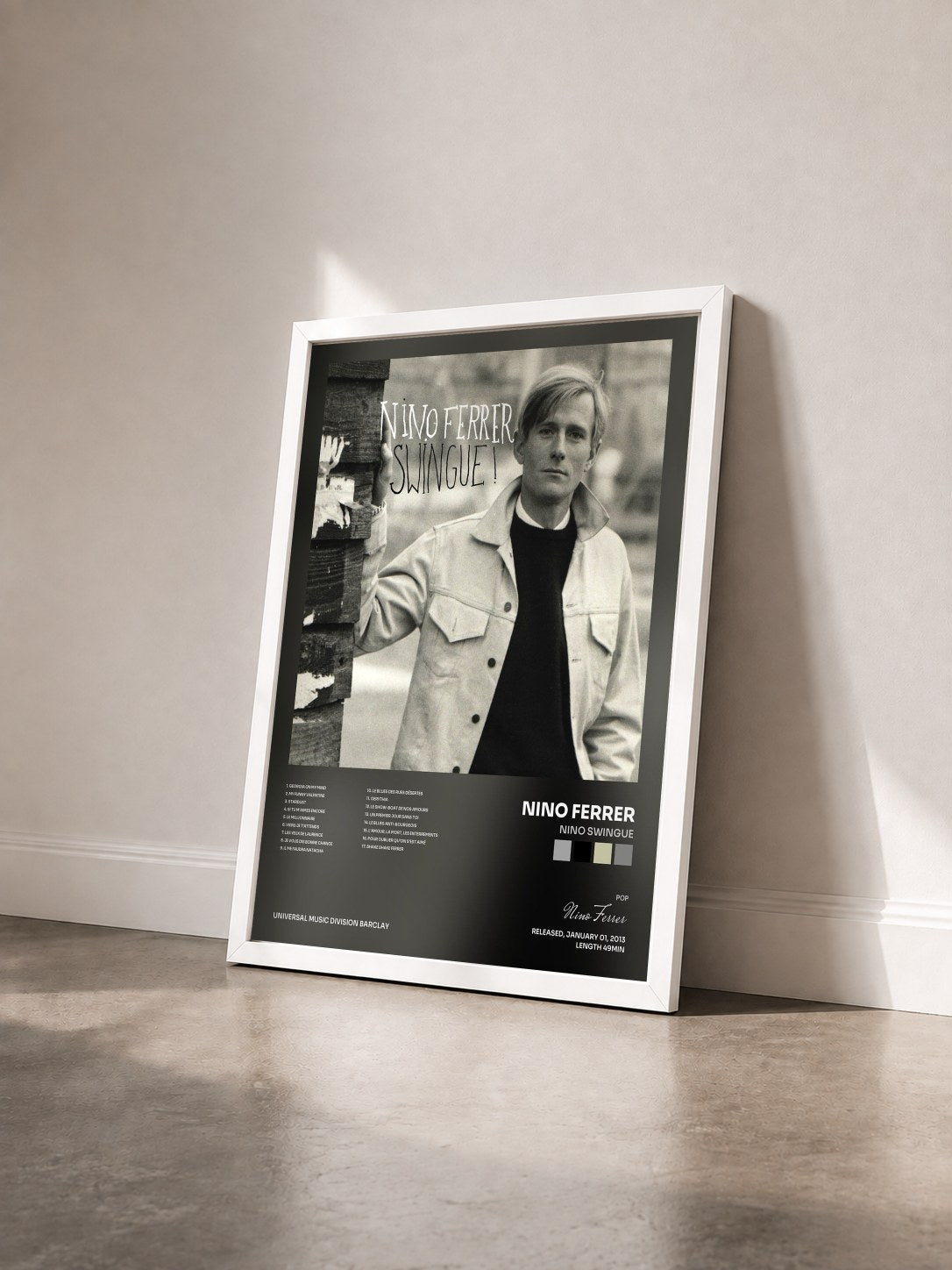 #blanc Tableau de l'album Nino Swingue de Nino Ferrer vu de trois quarts, cadre blanc