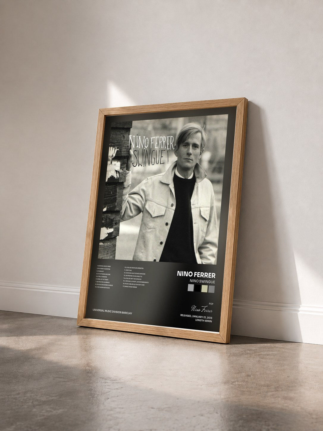 #bois Tableau de l'album Nino Swingue de Nino Ferrer vu de trois quarts, cadre en bois brut