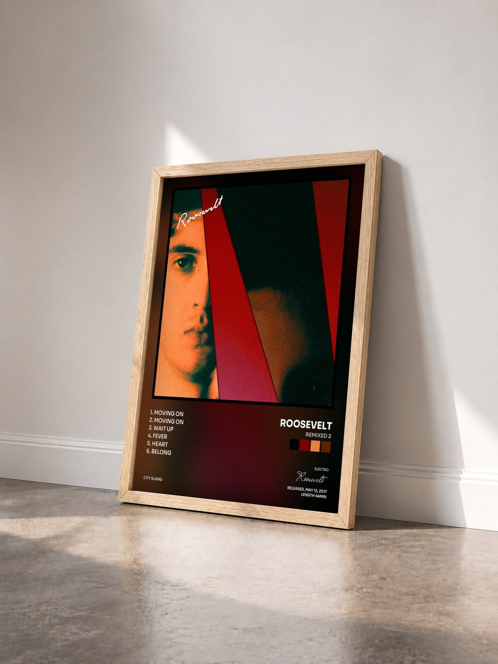 #bois Tableau de l'album Remixed 2 de Roosevelt vu de trois quarts, cadre en bois brut