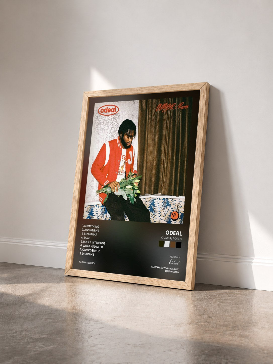 #bois Tableau de l'album OVMBR: Roses de Odeal vu de trois quarts, cadre en bois brut