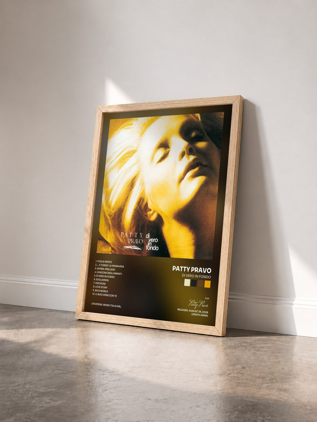 #bois Tableau de l'album Di Vero In Fondo de Patty Pravo vu de trois quarts, cadre en bois brut