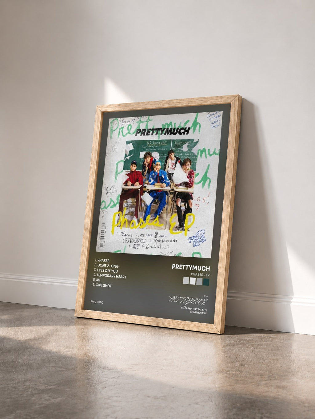 #bois Tableau de l'album Phases - EP de PRETTYMUCH vu de trois quarts, cadre en bois brut