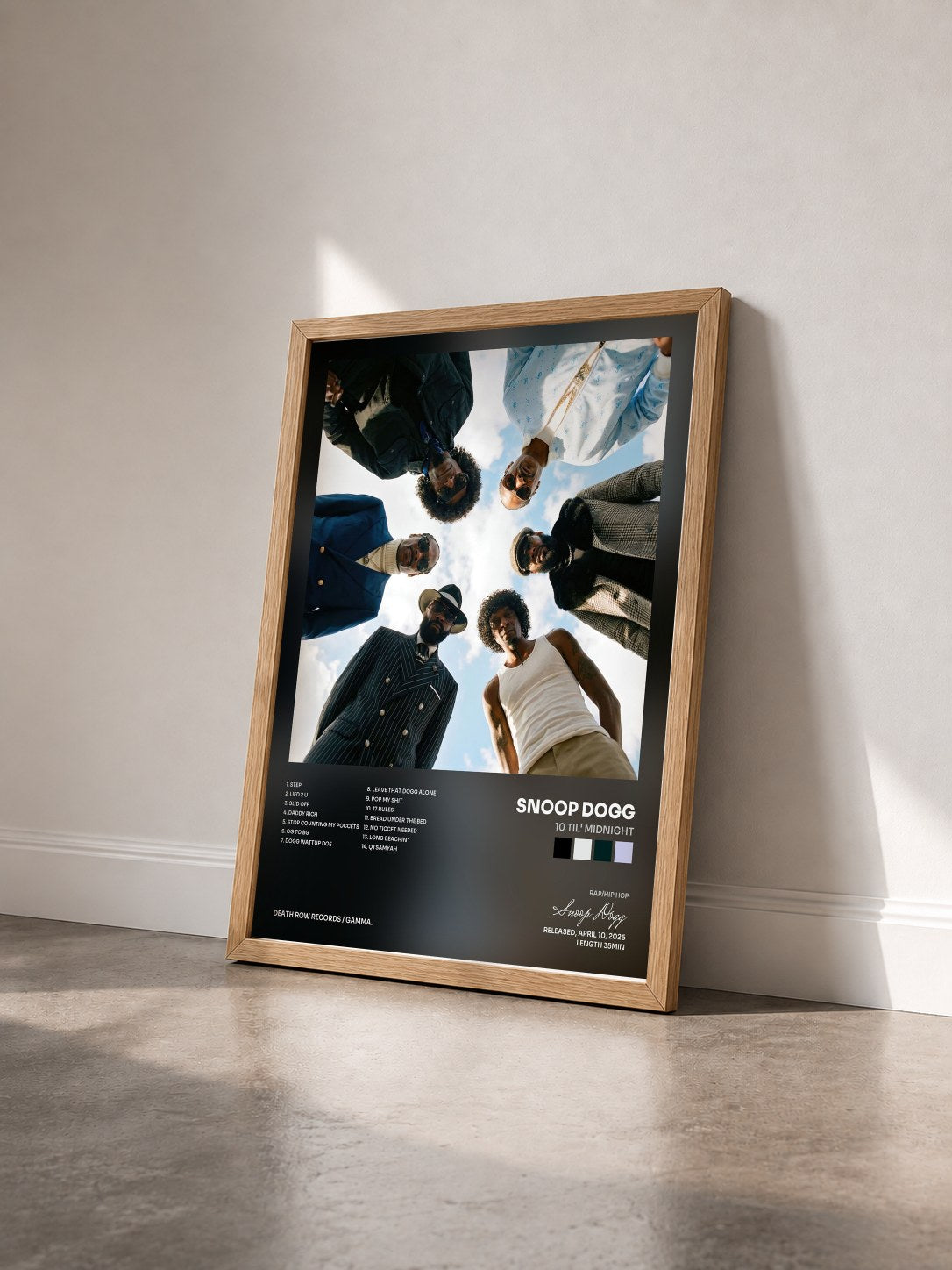 #bois Tableau de l'album 10 Til' Midnight de Snoop Dogg vu de trois quarts, cadre en bois brut