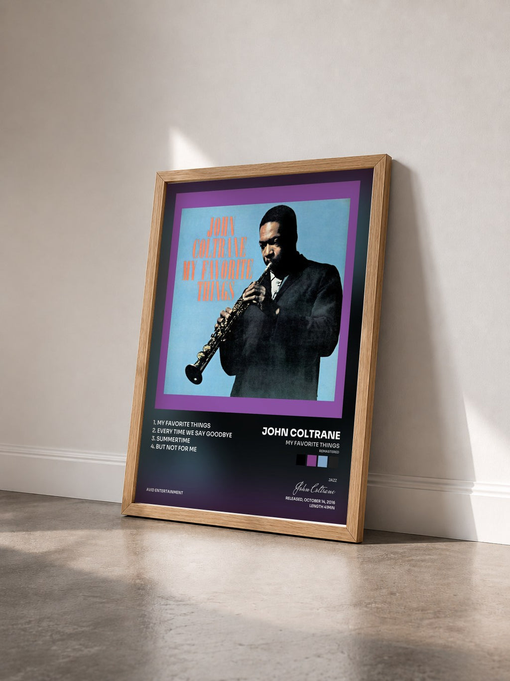 #bois Tableau de l'album My Favorite Things (Remastered) de John Coltrane vu de trois quarts, cadre en bois brut