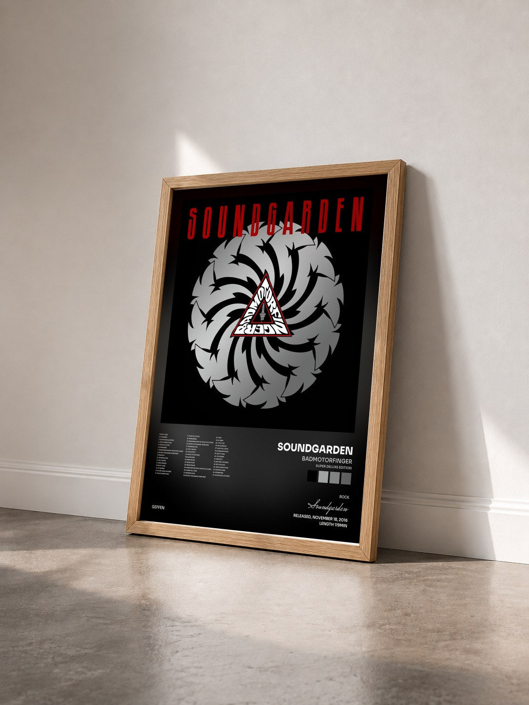 #bois Tableau de l'album Badmotorfinger (Super Deluxe Edition) de Soundgarden vu de trois quarts, cadre en bois brut