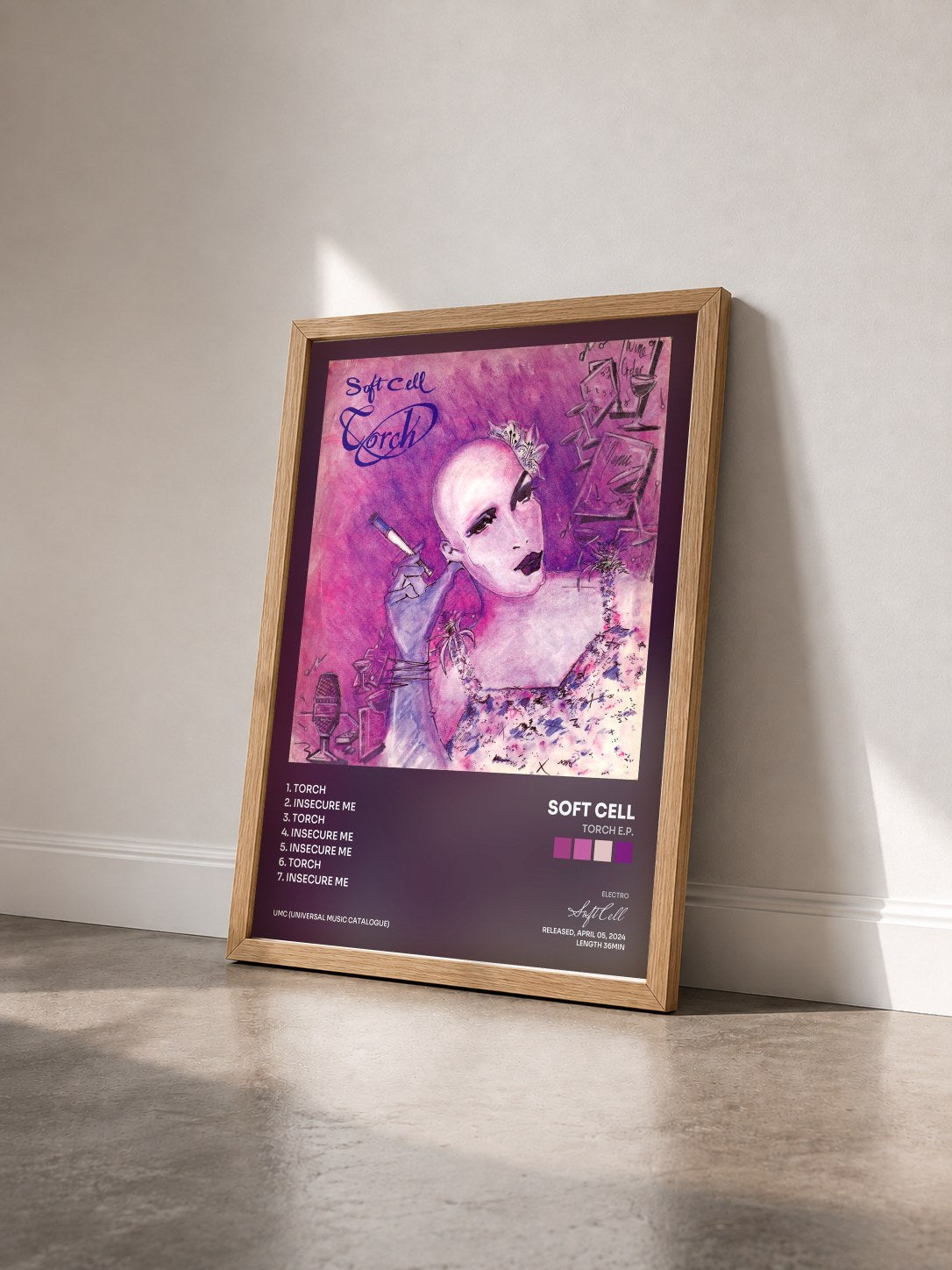 #bois Tableau de l'album Torch E.P. de Soft Cell vu de trois quarts, cadre en bois brut