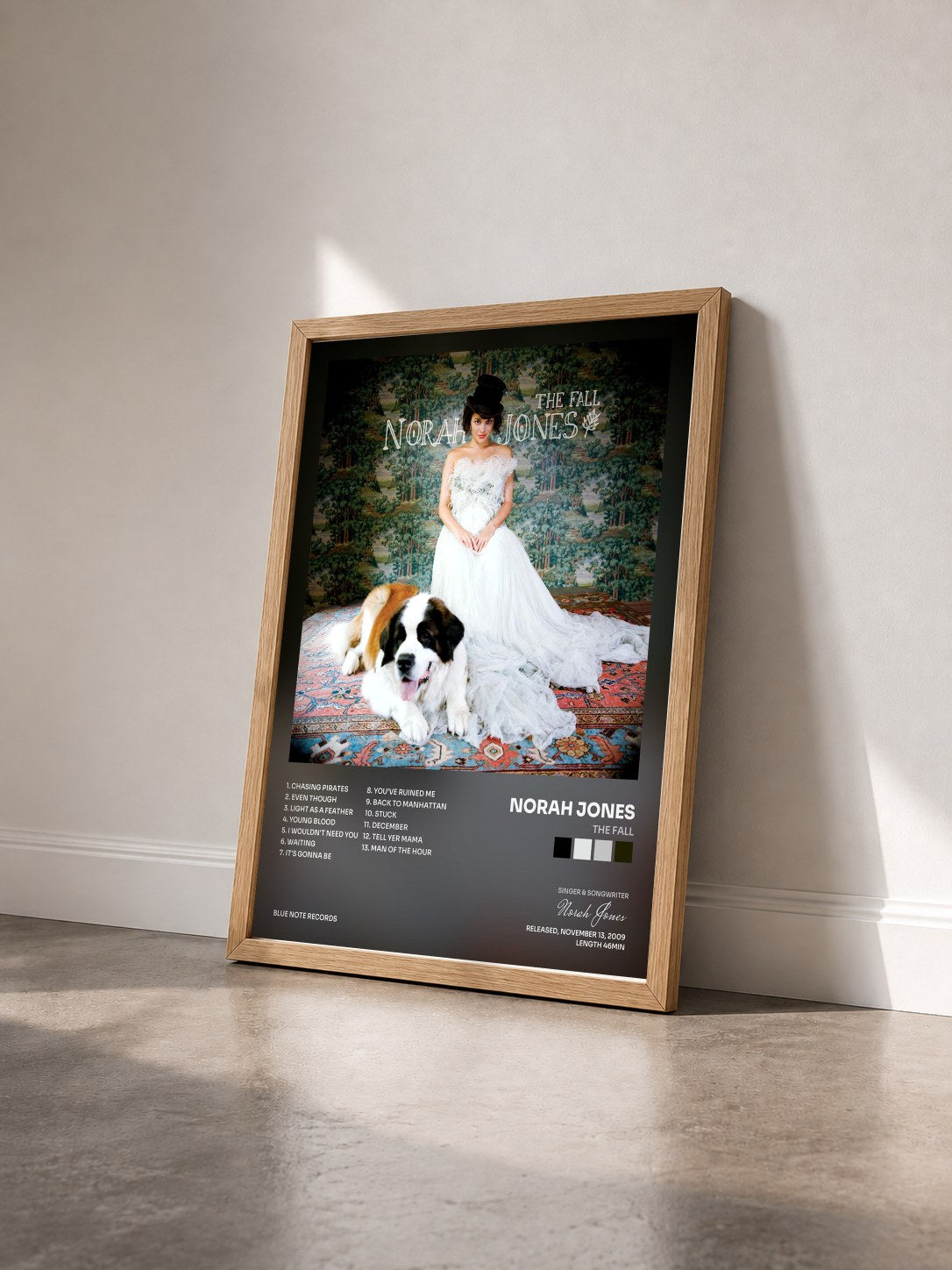 #bois Tableau de l'album The Fall de Norah Jones vu de trois quarts, cadre en bois brut