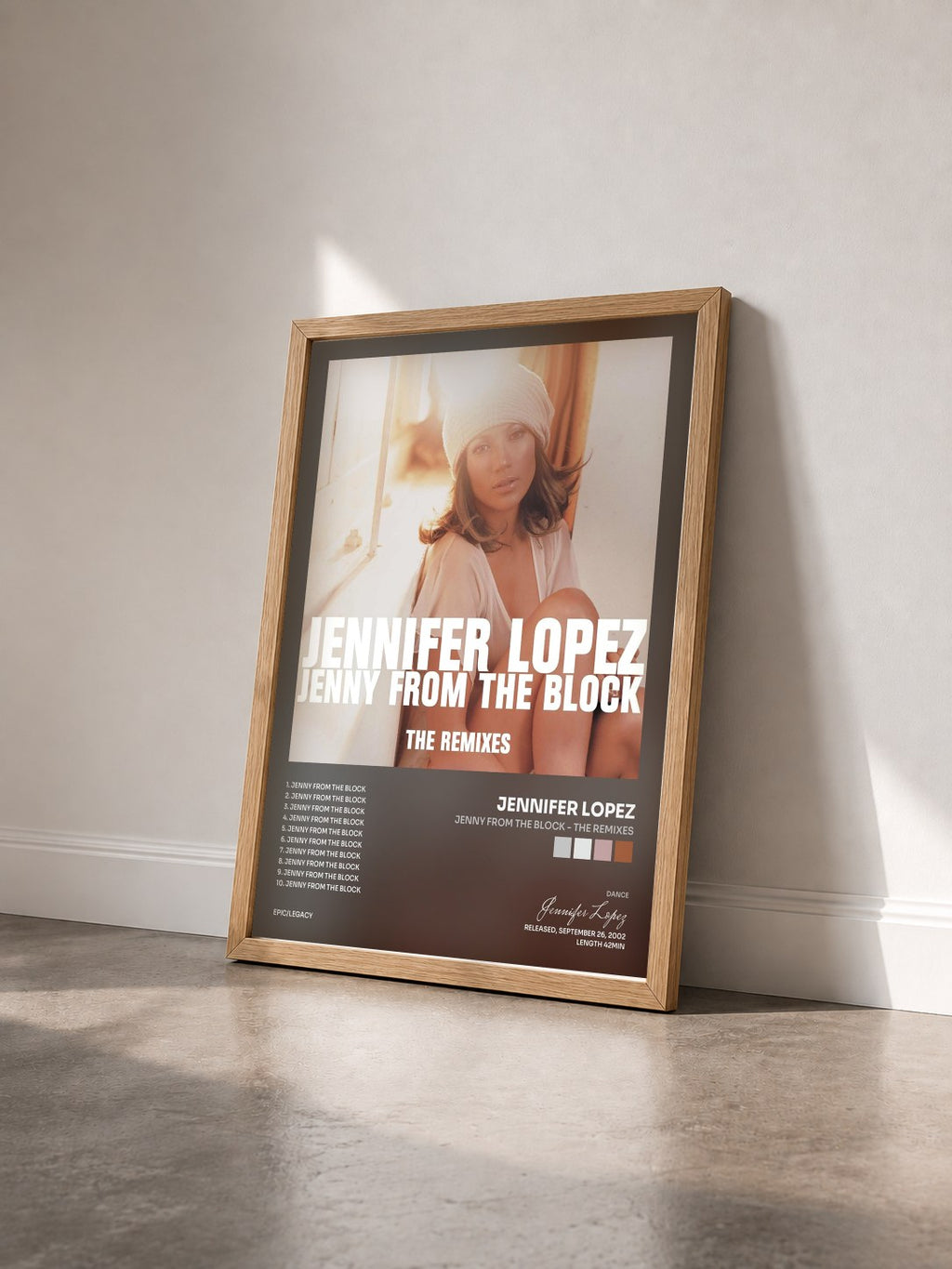 #bois Tableau de l'album Jenny From The Block - The Remixes de Jennifer Lopez vu de trois quarts, cadre en bois brut