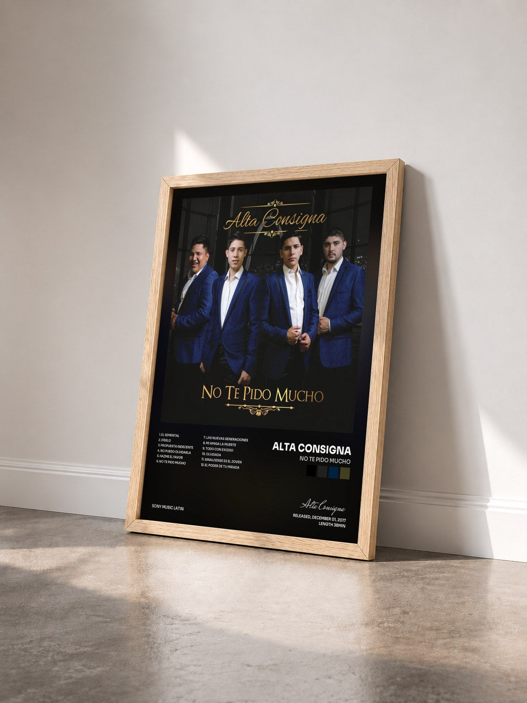 #bois Tableau de l'album No Te Pido Mucho de Alta Consigna vu de trois quarts, cadre en bois brut