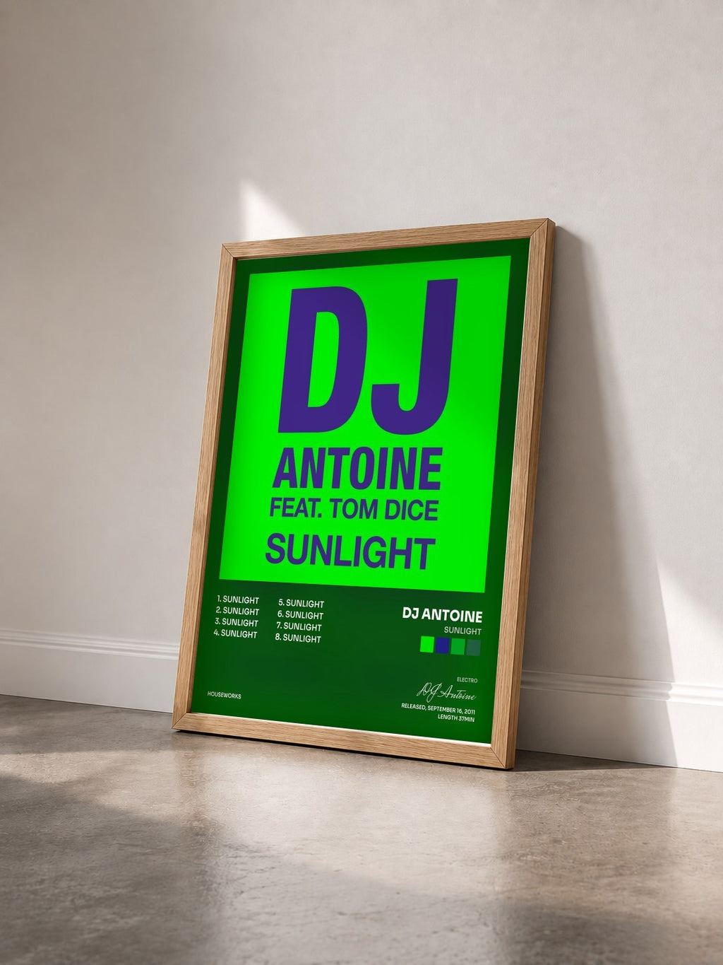 #bois Tableau de l'album Sunlight de DJ Antoine vu de trois quarts, cadre en bois brut
