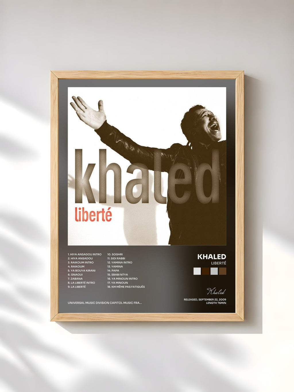 #bois Tableau de l'album Liberté de Khaled, cadre en bois brut, imprimé et encadré en France