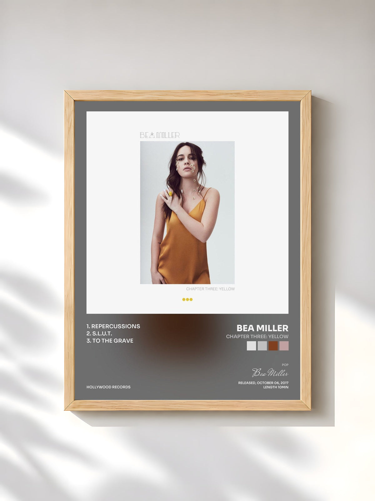 #bois Tableau de l'album chapter three: yellow de Bea Miller, cadre en bois brut, imprimé et encadré en France