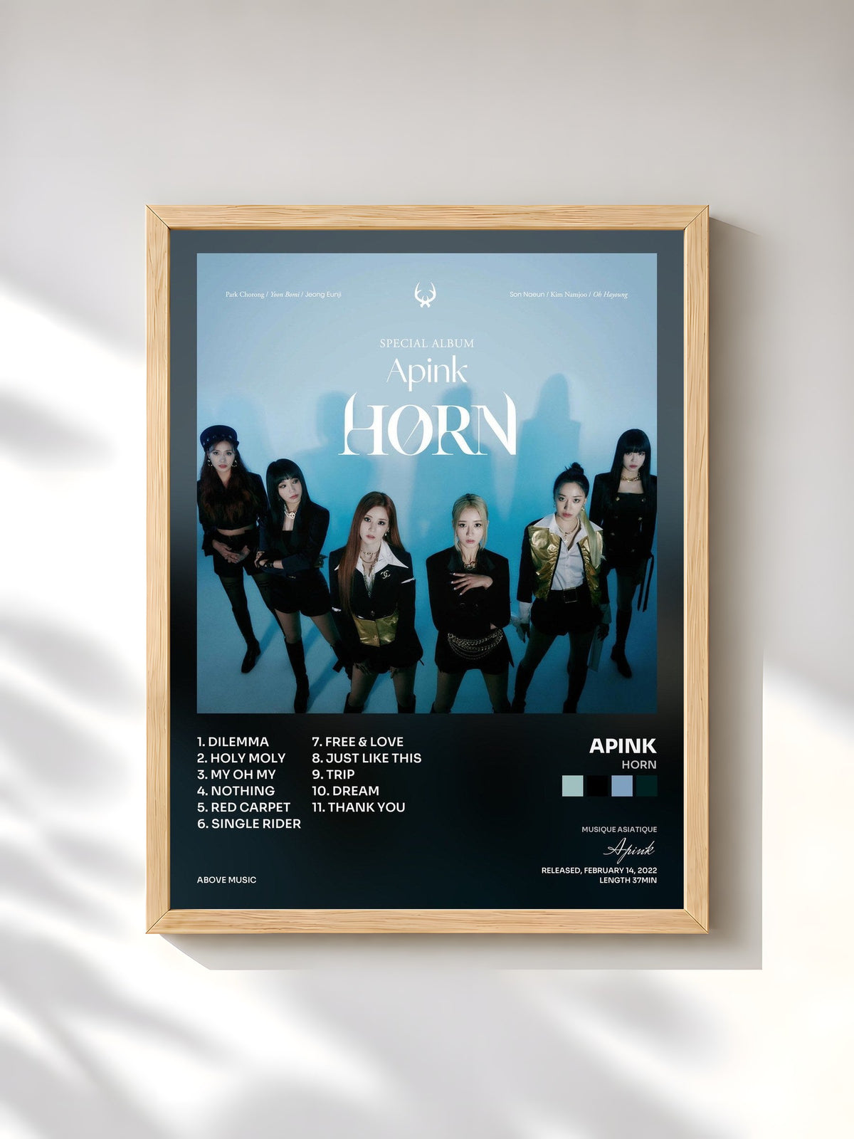 #bois Tableau de l'album HORN de Apink, cadre en bois brut, imprimé et encadré en France