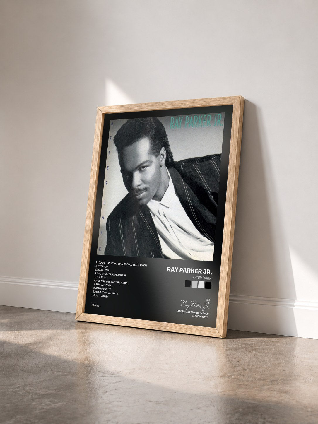 #bois Tableau de l'album After Dark de Ray Parker Jr. vu de trois quarts, cadre en bois brut