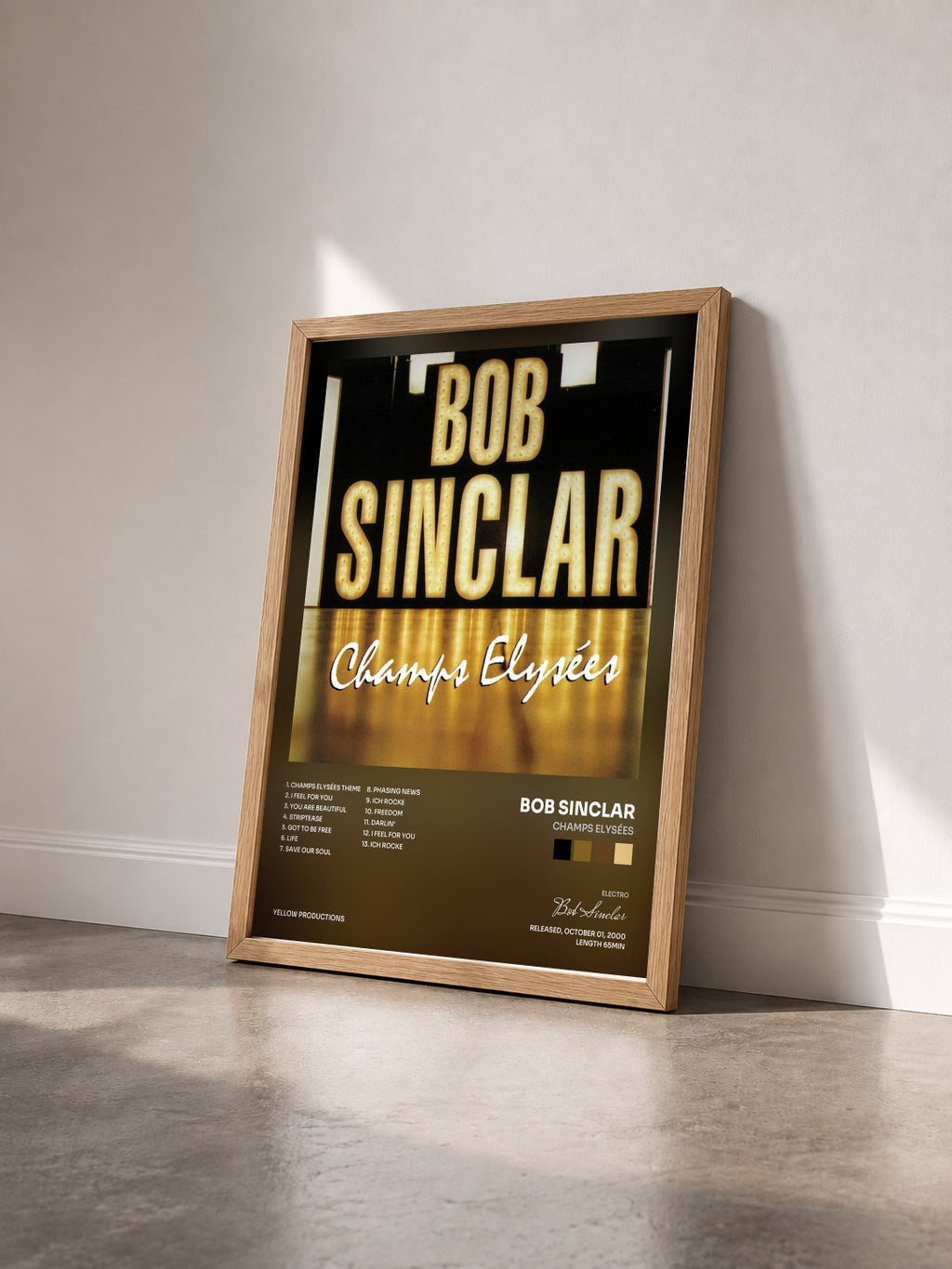 #bois Tableau de l'album Champs Elysées de Bob Sinclar vu de trois quarts, cadre en bois brut