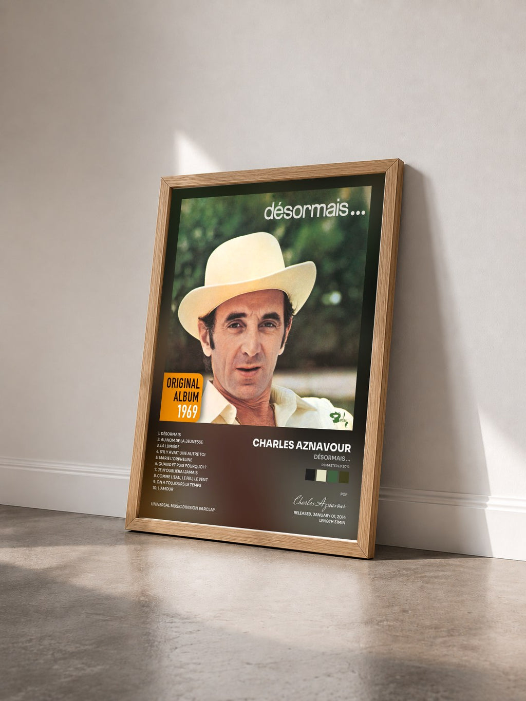 #bois Tableau de l'album Désormais ... (Remastered 2014) de Charles Aznavour vu de trois quarts, cadre en bois brut