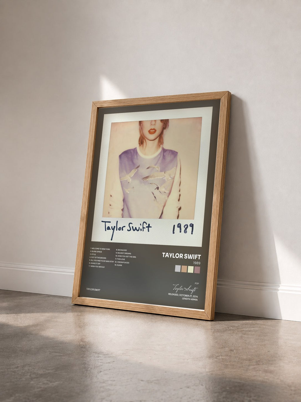 #bois Tableau de l'album 1989 de Taylor Swift vu de trois quarts, cadre en bois brut