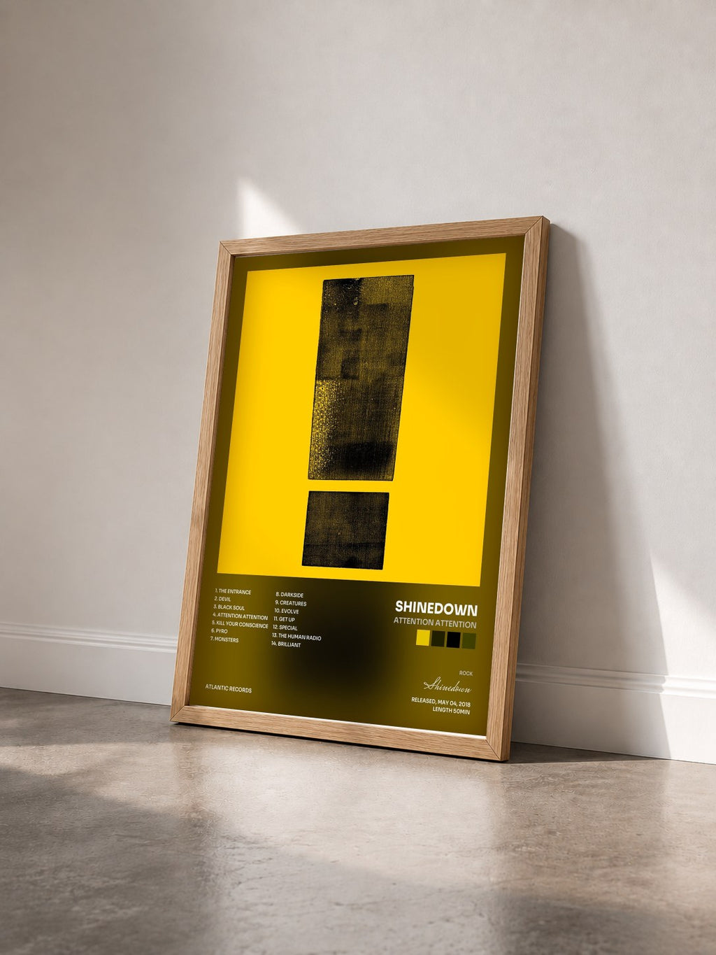 #bois Tableau de l'album ATTENTION ATTENTION de Shinedown vu de trois quarts, cadre en bois brut