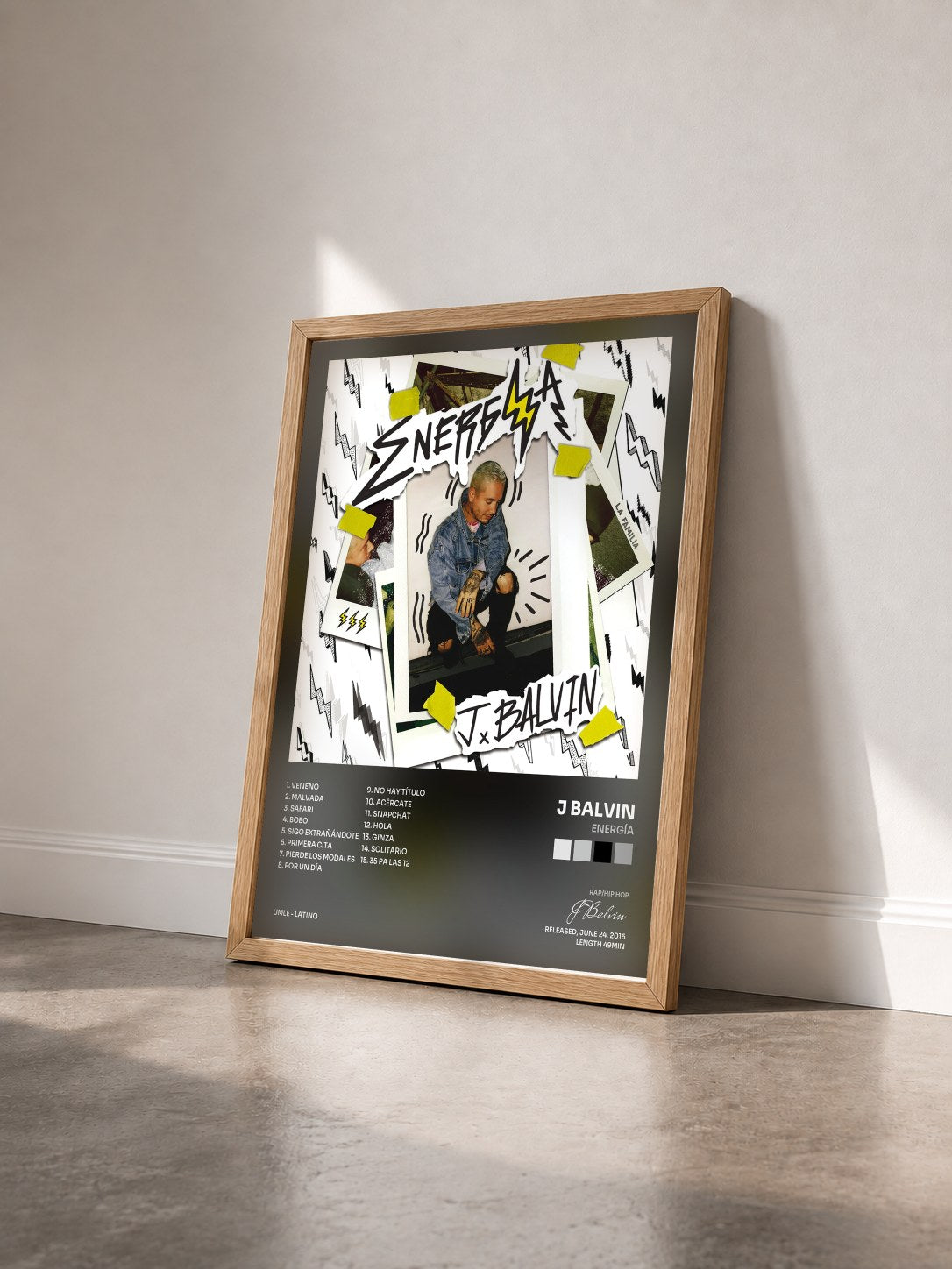 #bois Tableau de l'album Energía de J Balvin vu de trois quarts, cadre en bois brut