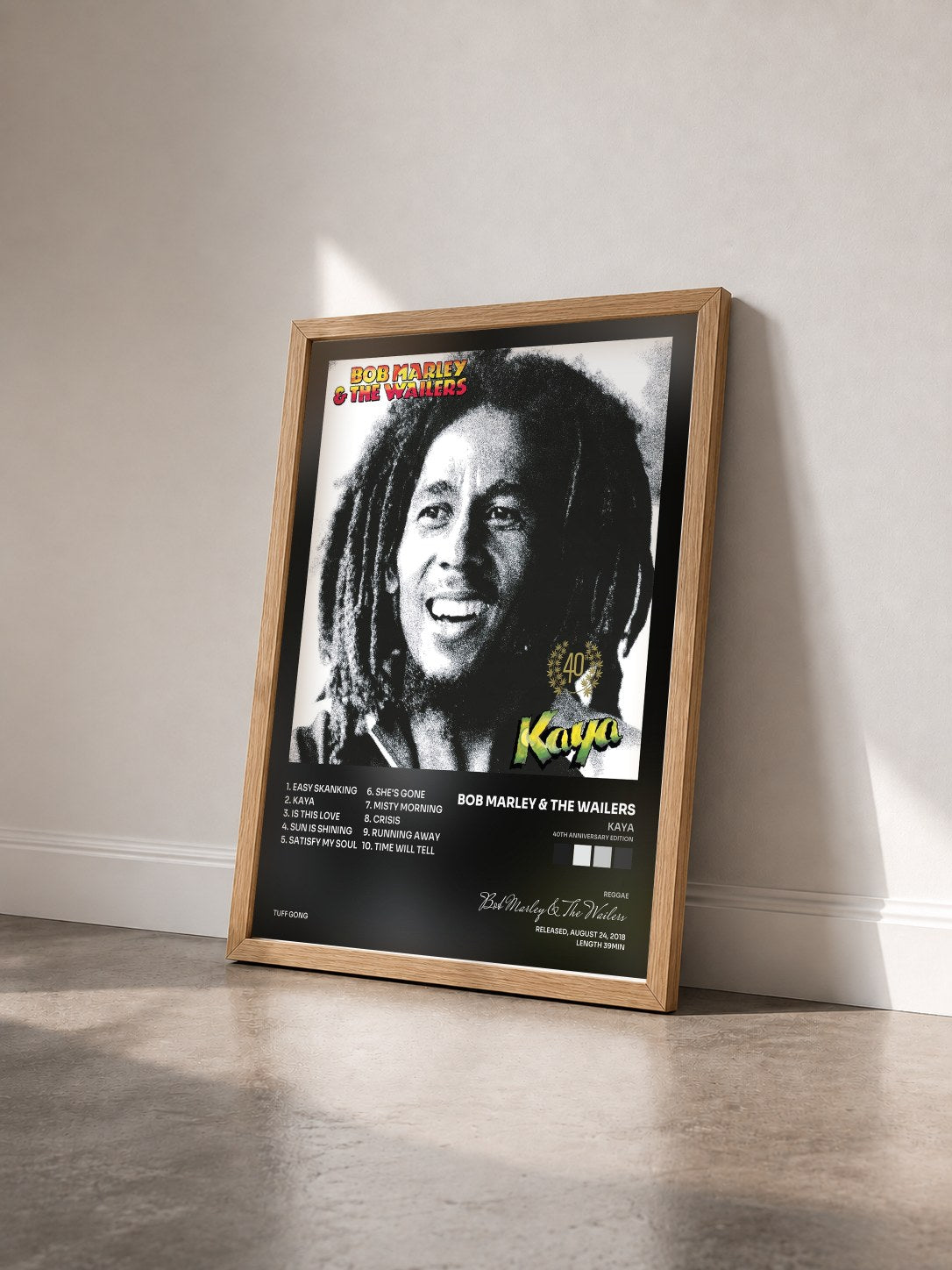 #bois Tableau de l'album Kaya (40th Anniversary Edition) de Bob Marley & The Wailers vu de trois quarts, cadre en bois brut