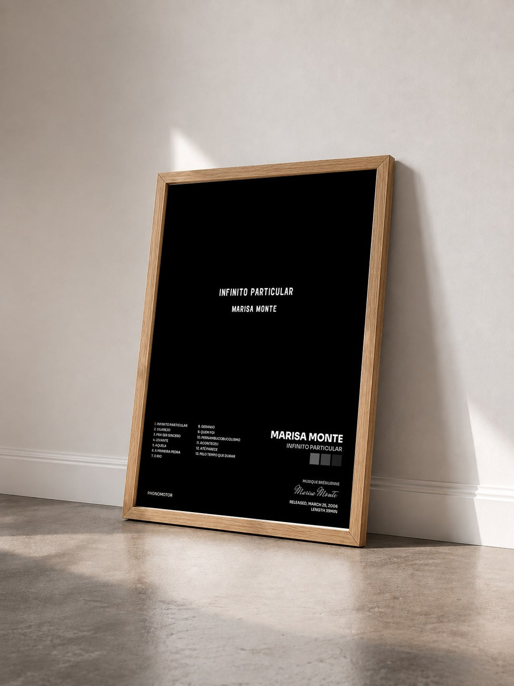 #bois Tableau de l'album Infinito Particular de Marisa Monte vu de trois quarts, cadre en bois brut