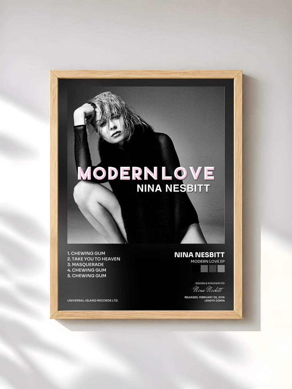 #bois Tableau de l'album Modern Love EP de Nina Nesbitt, cadre en bois brut, imprimé et encadré en France