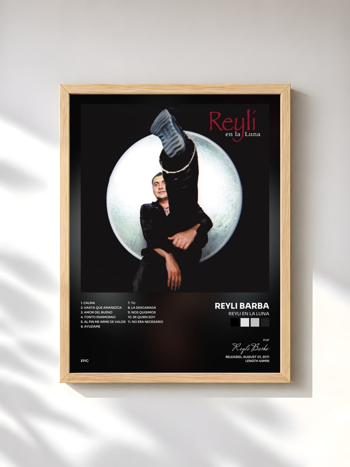 #bois Tableau de l'album Reyli En La Luna de Reyli Barba, cadre en bois brut, imprimé et encadré en France