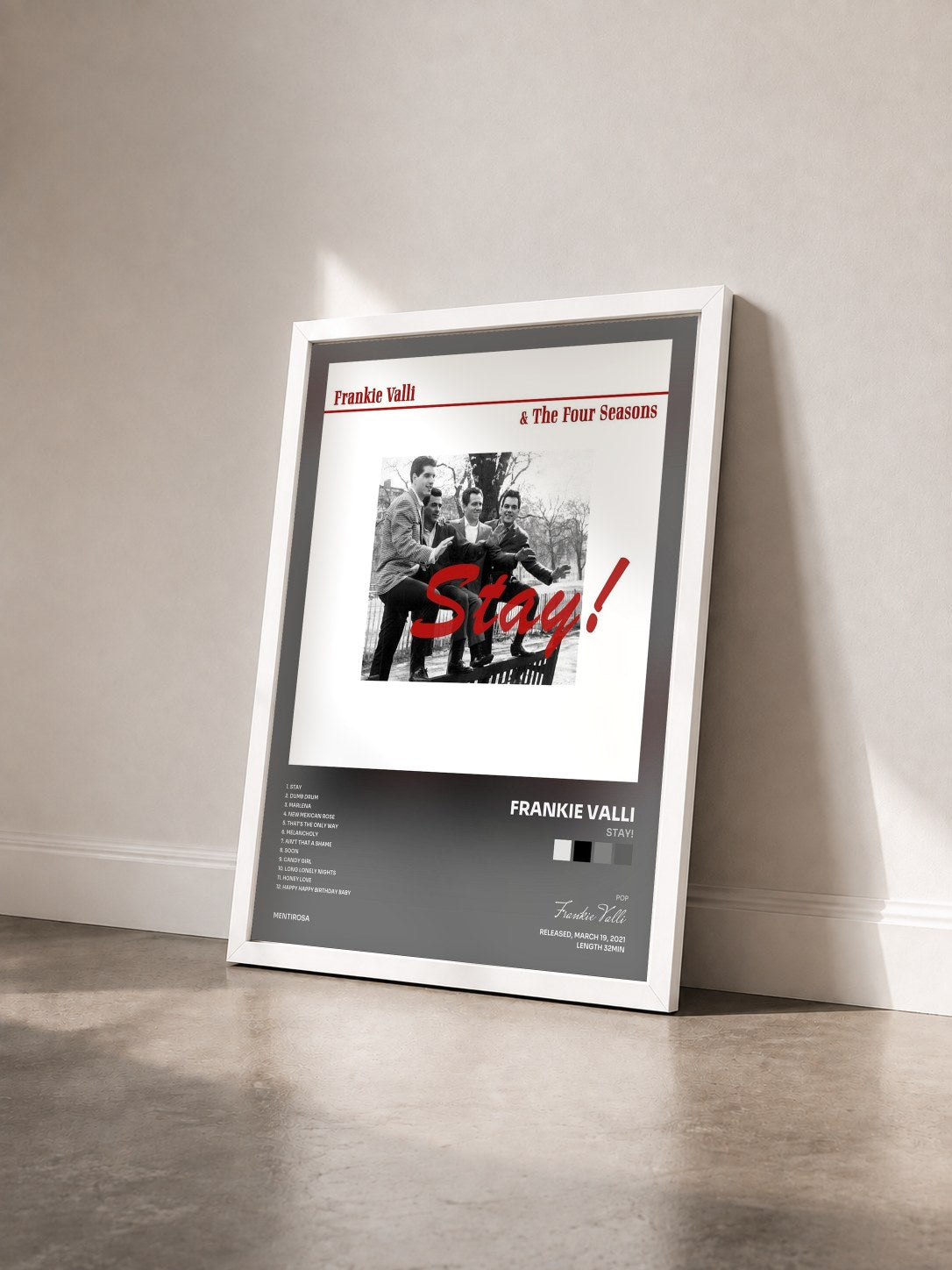 #blanc Tableau de l'album Stay! de Frankie Valli vu de trois quarts, cadre blanc