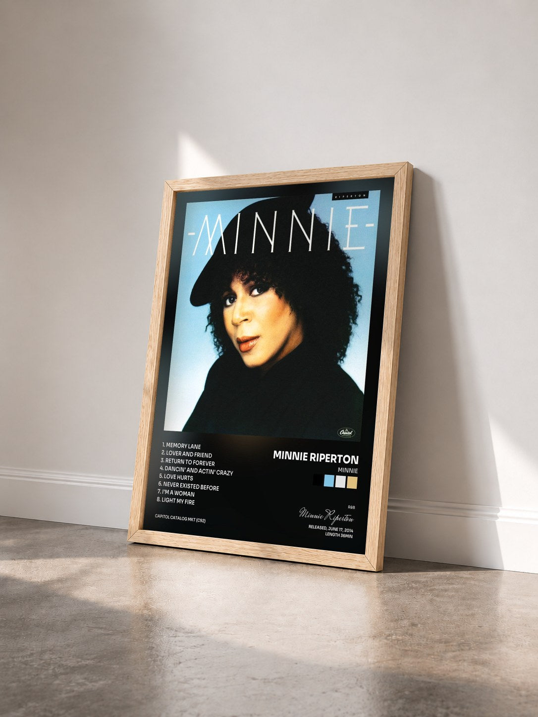 #bois Tableau de l'album Minnie de Minnie Riperton vu de trois quarts, cadre en bois brut
