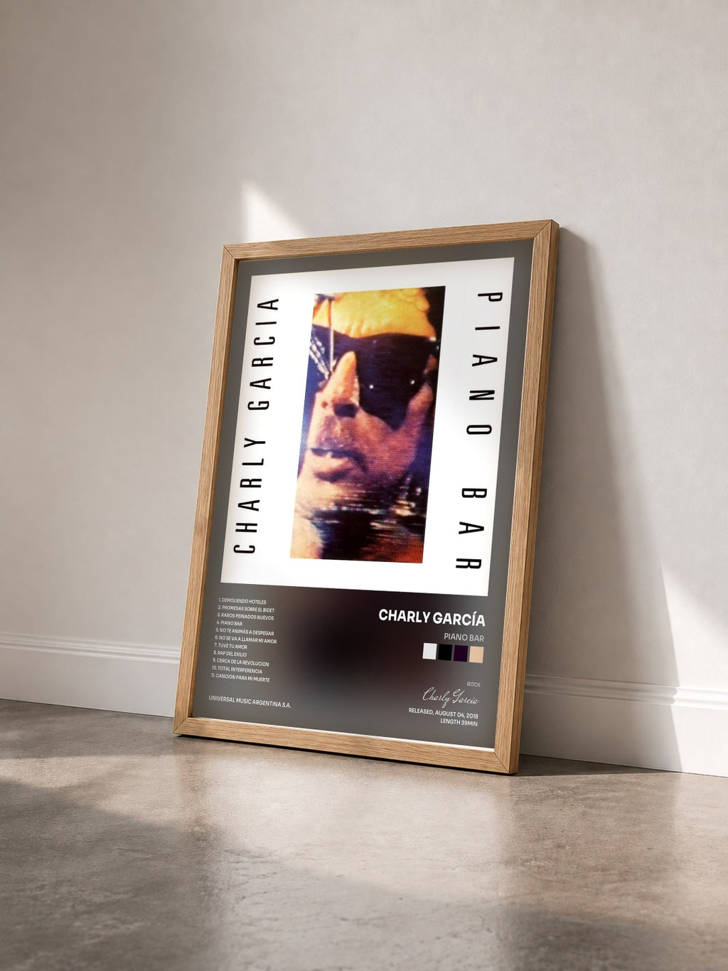 #bois Tableau de l'album Piano Bar de Charly García vu de trois quarts, cadre en bois brut