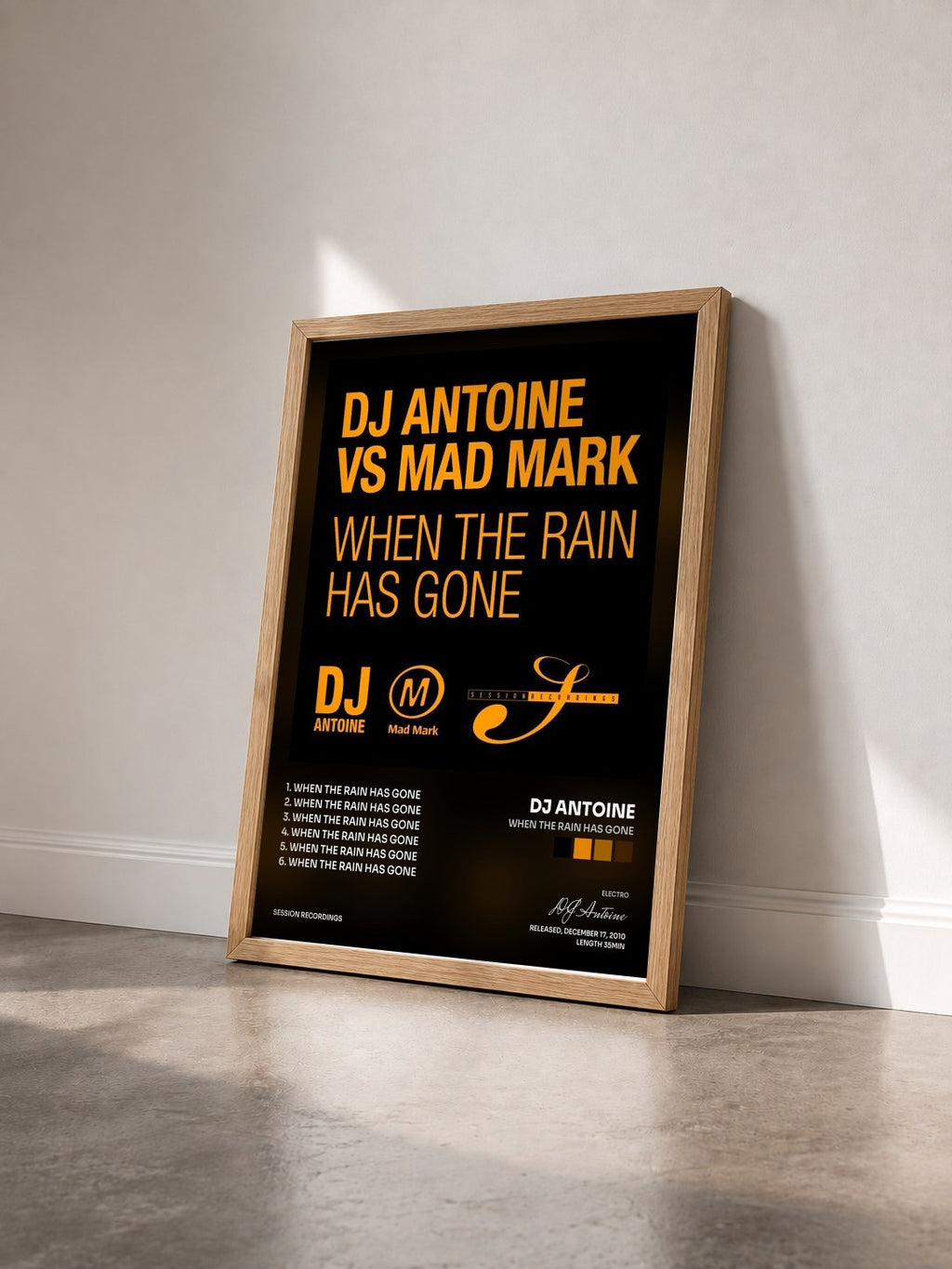 #bois Tableau de l'album When the Rain Has Gone de DJ Antoine vu de trois quarts, cadre en bois brut
