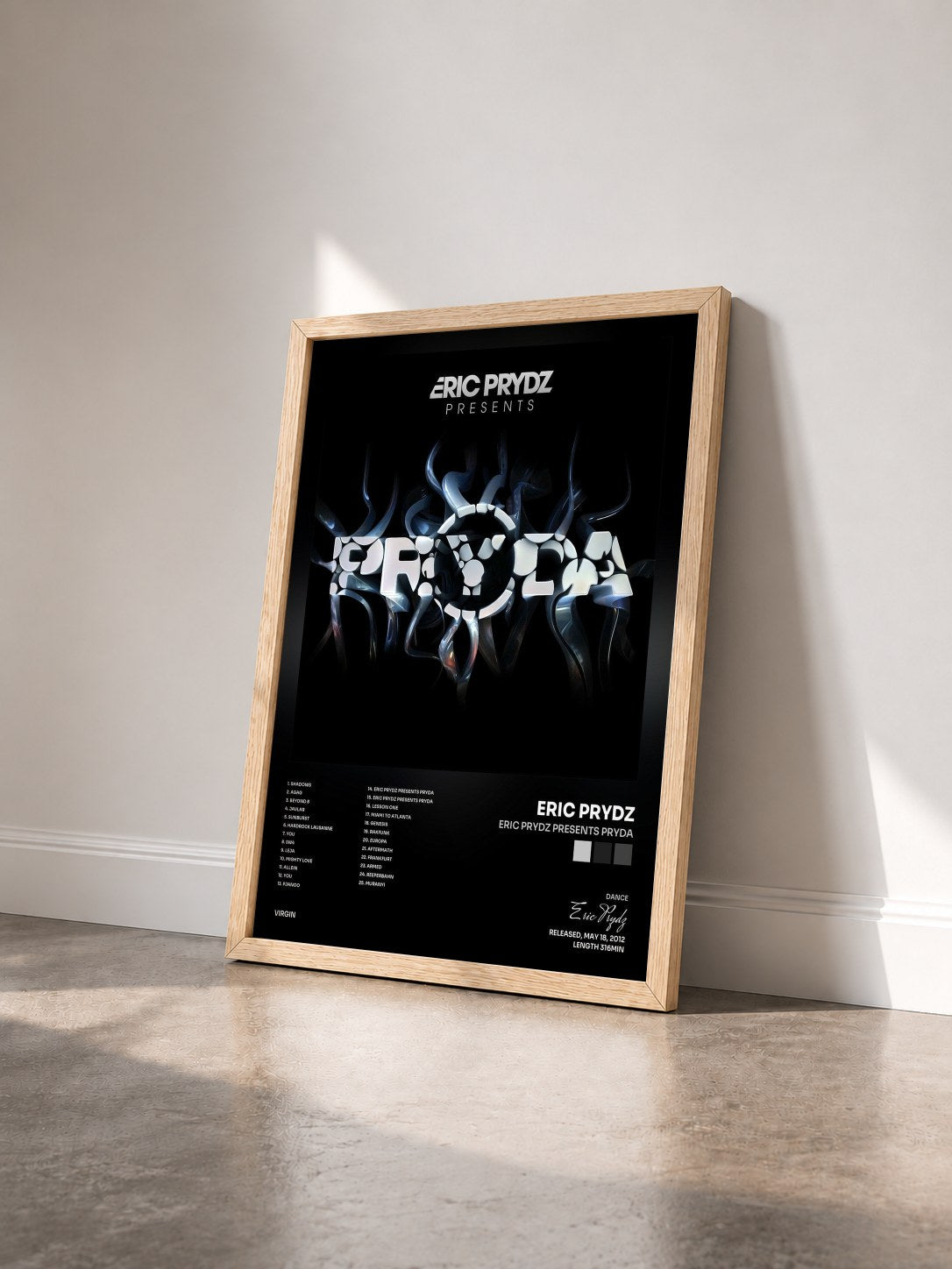 #bois Tableau de l'album Eric Prydz Presents Pryda de Eric Prydz vu de trois quarts, cadre en bois brut