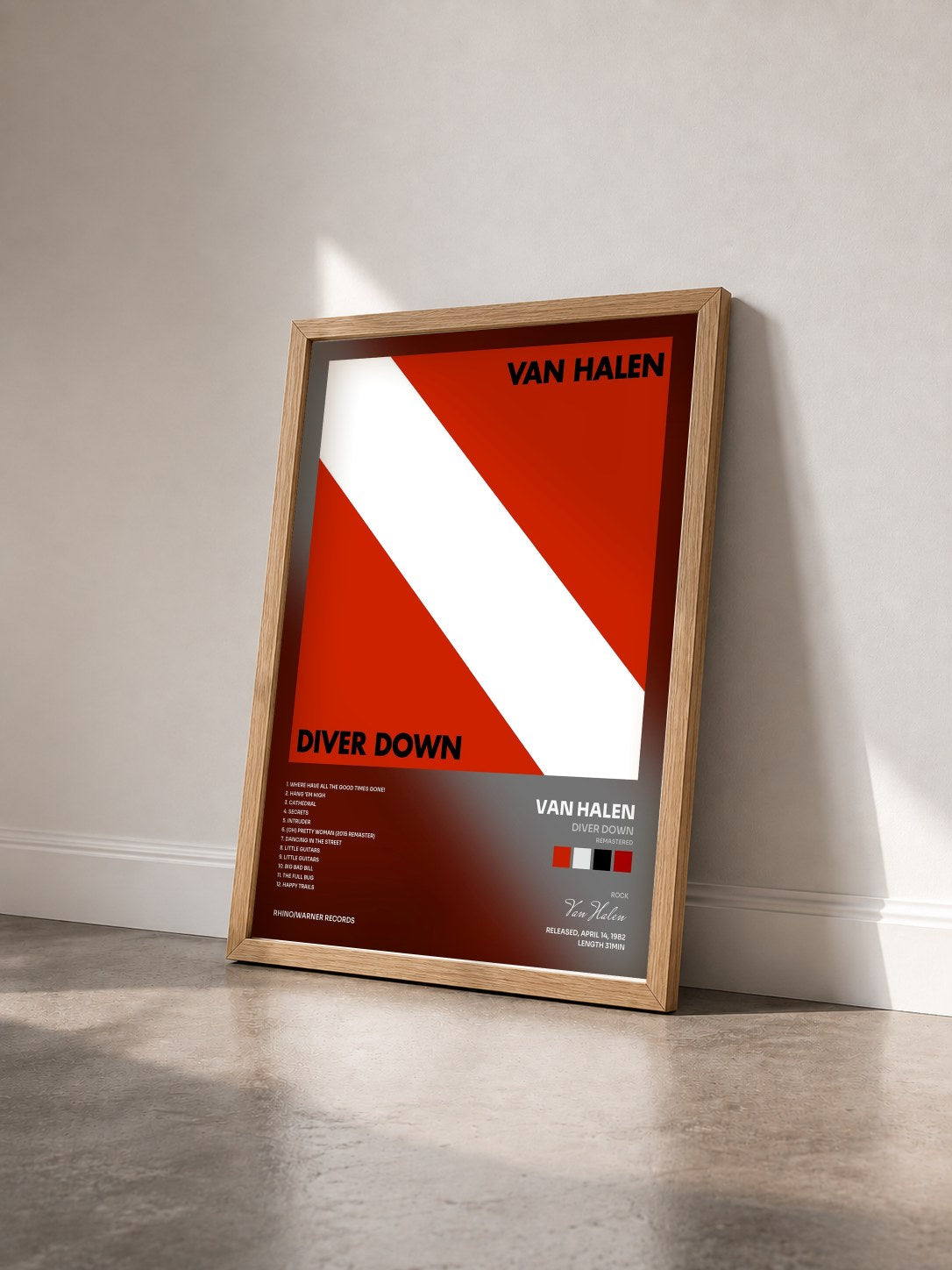 #bois Tableau de l'album Diver Down (Remastered) de Van Halen vu de trois quarts, cadre en bois brut