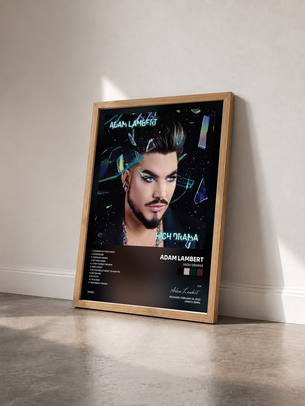 #bois Tableau de l'album High Drama de Adam Lambert vu de trois quarts, cadre en bois brut